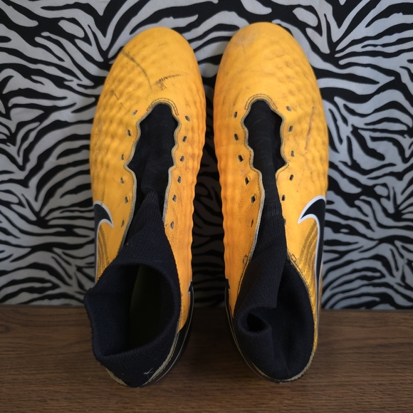 X AUC 0108 Thrifted Mens Sz. 10 Nike Phantom Rubber Cleats GWOSLOO1.30 - Picture 4 of 5